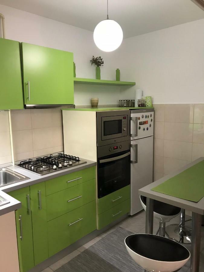 Idefix Apartment Клуж-Напока Екстериор снимка