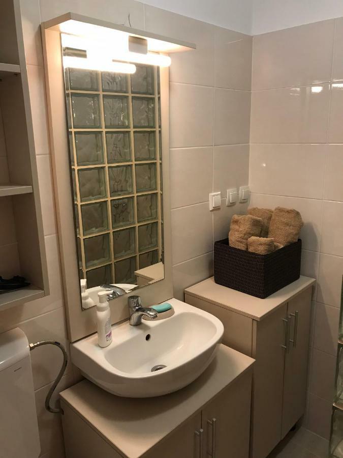 Idefix Apartment Клуж-Напока Екстериор снимка